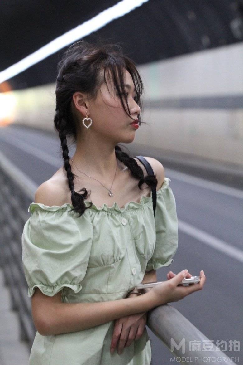 胶片模特