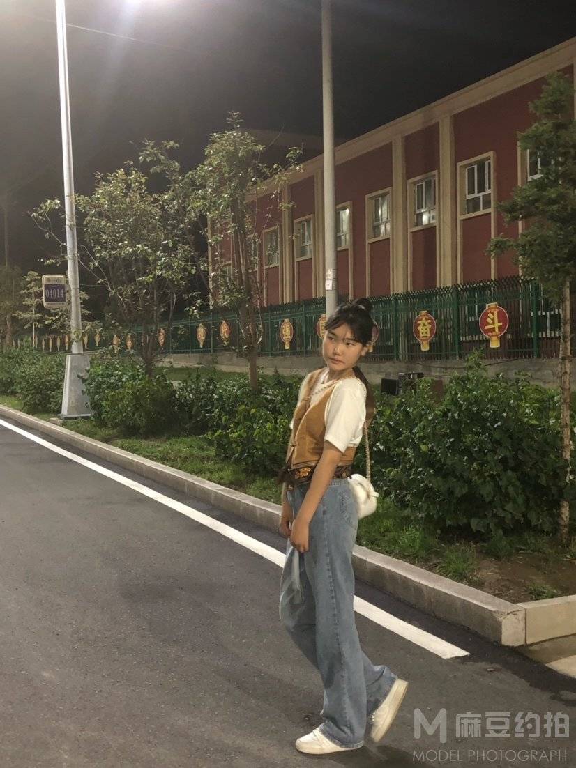胶片模特