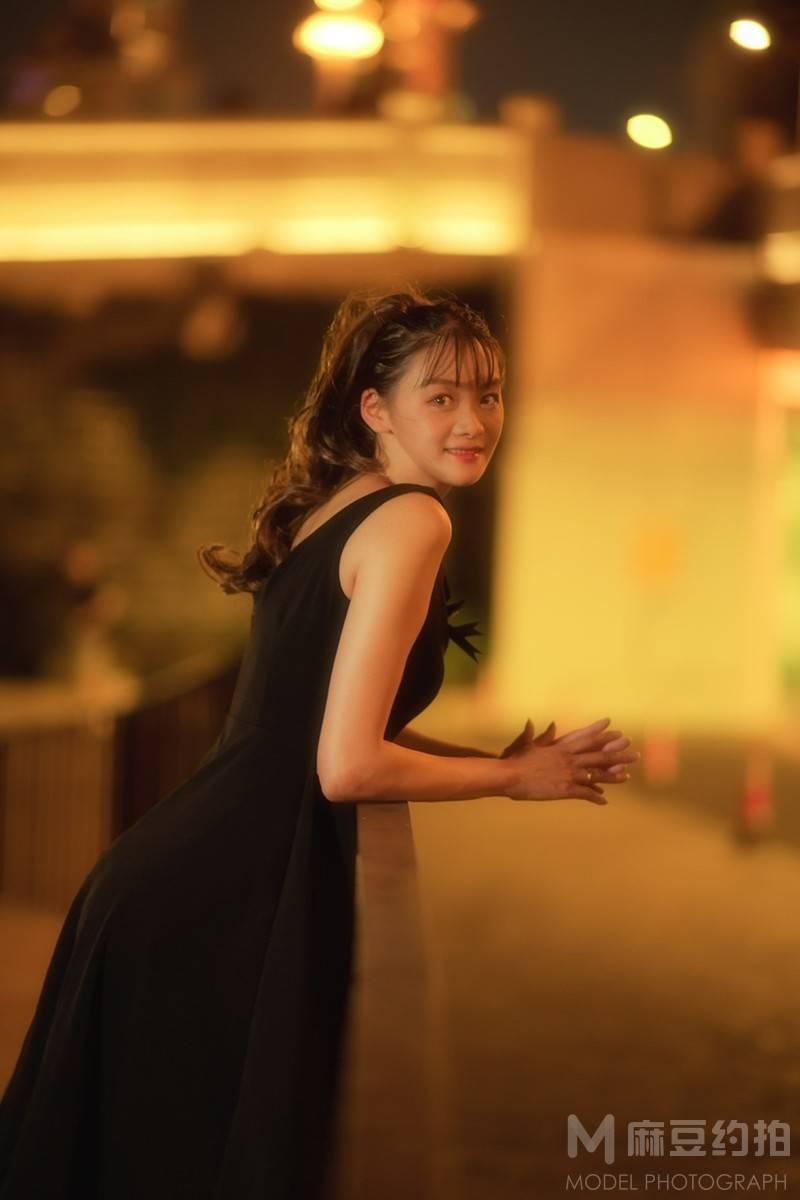 夜景模特