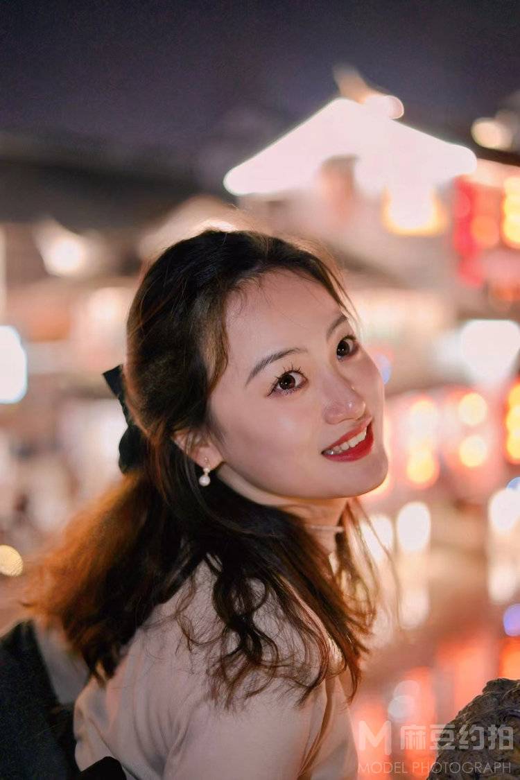 夜景模特