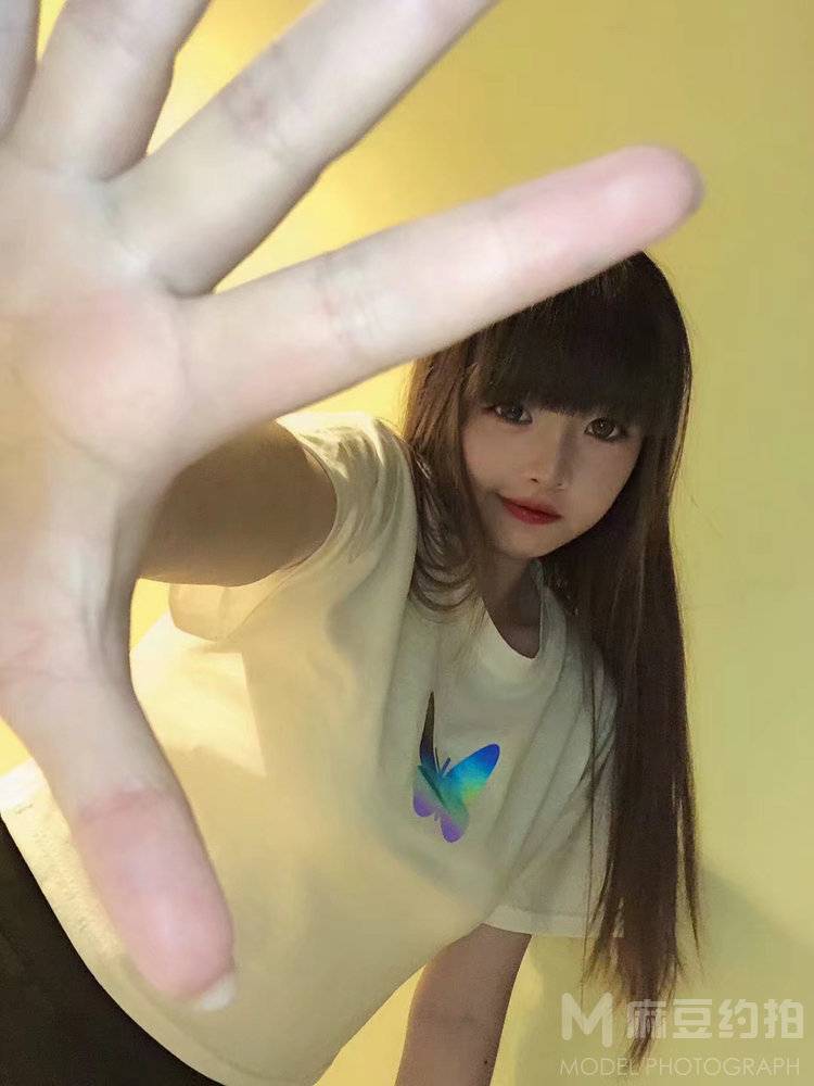 黑白模特