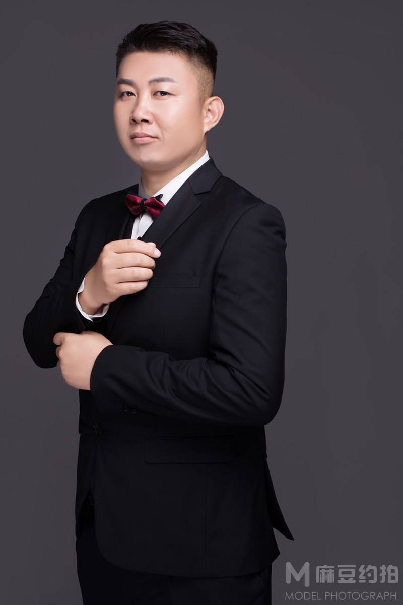 黑白模特