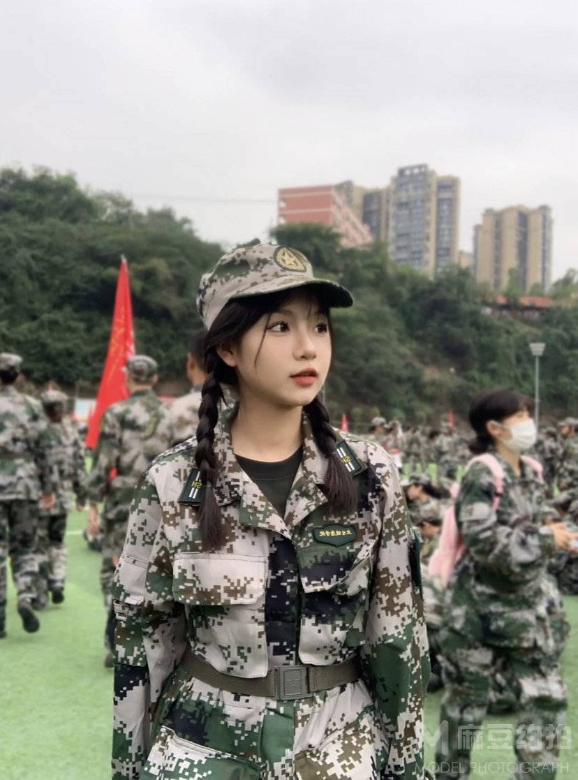 校园模特
