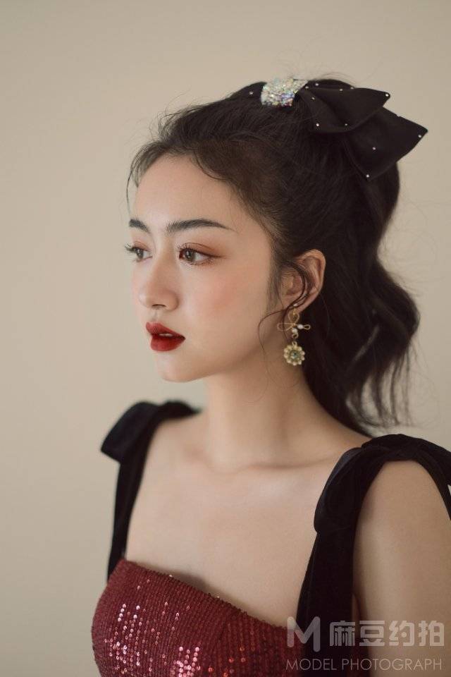 妆容模特