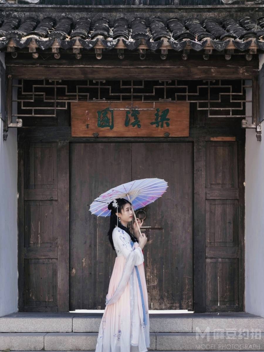 汉服模特