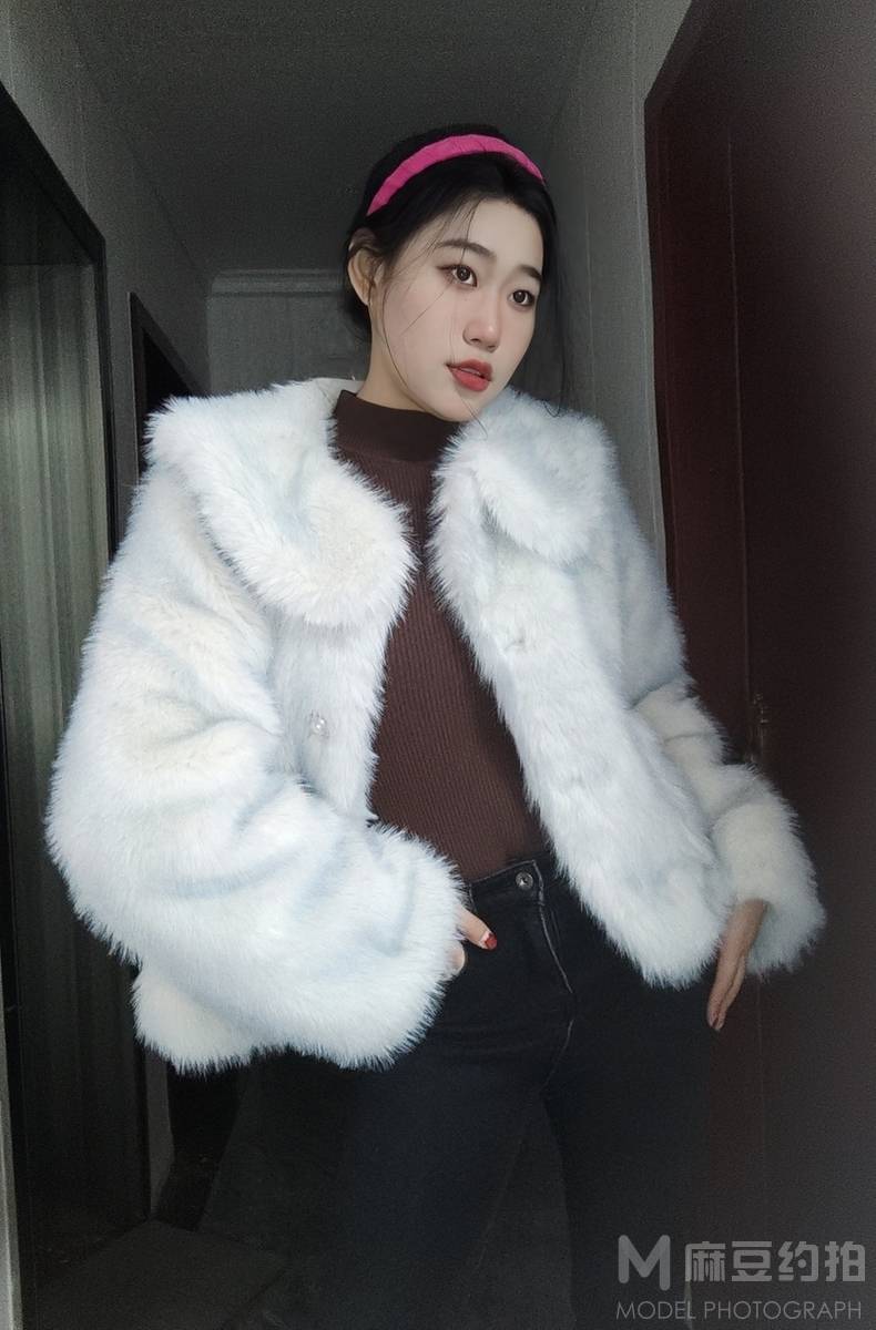 黑白模特