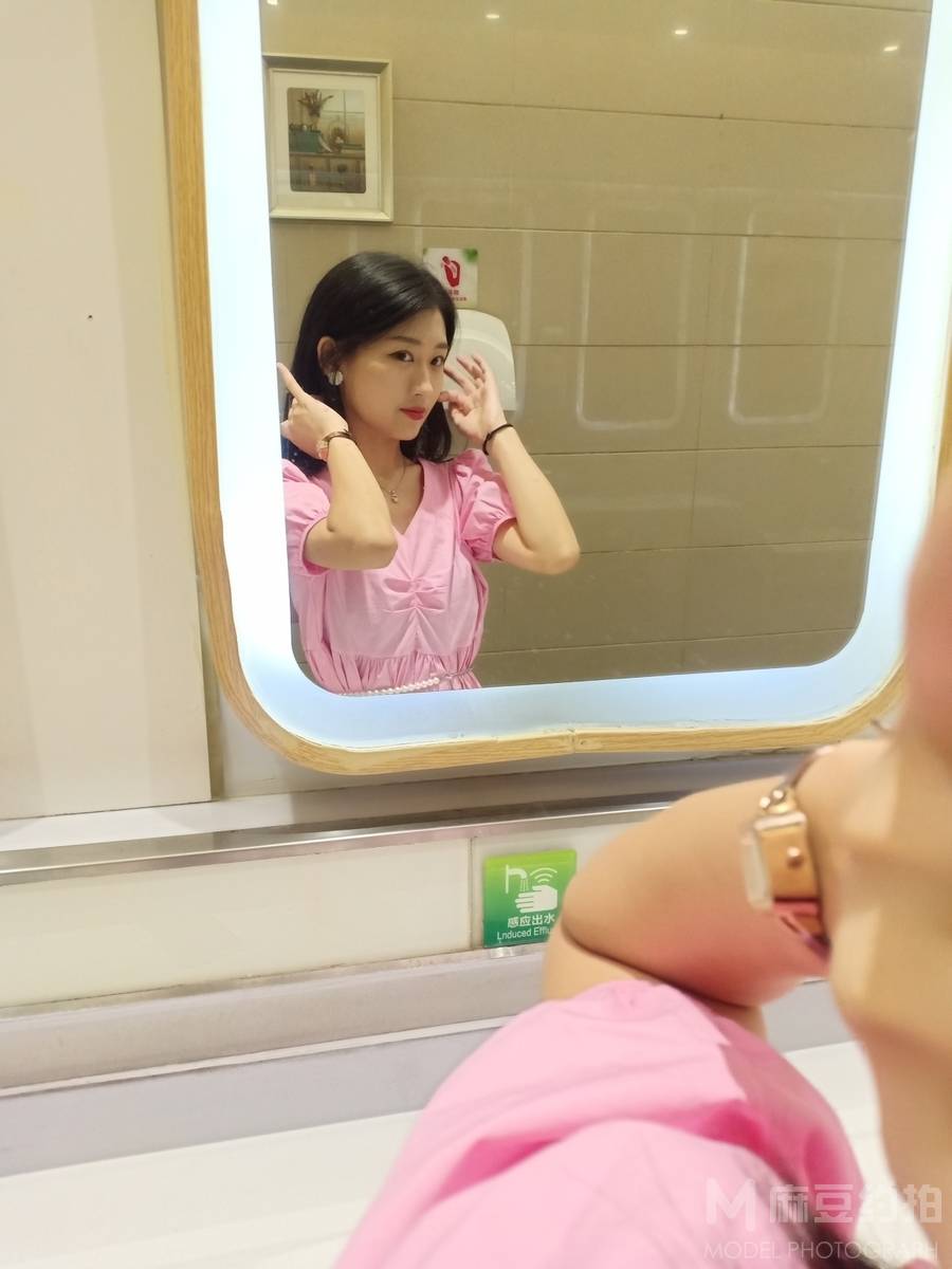胶片模特