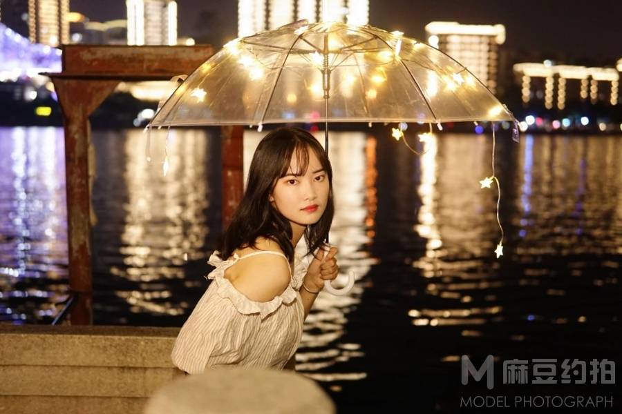 夜景模特