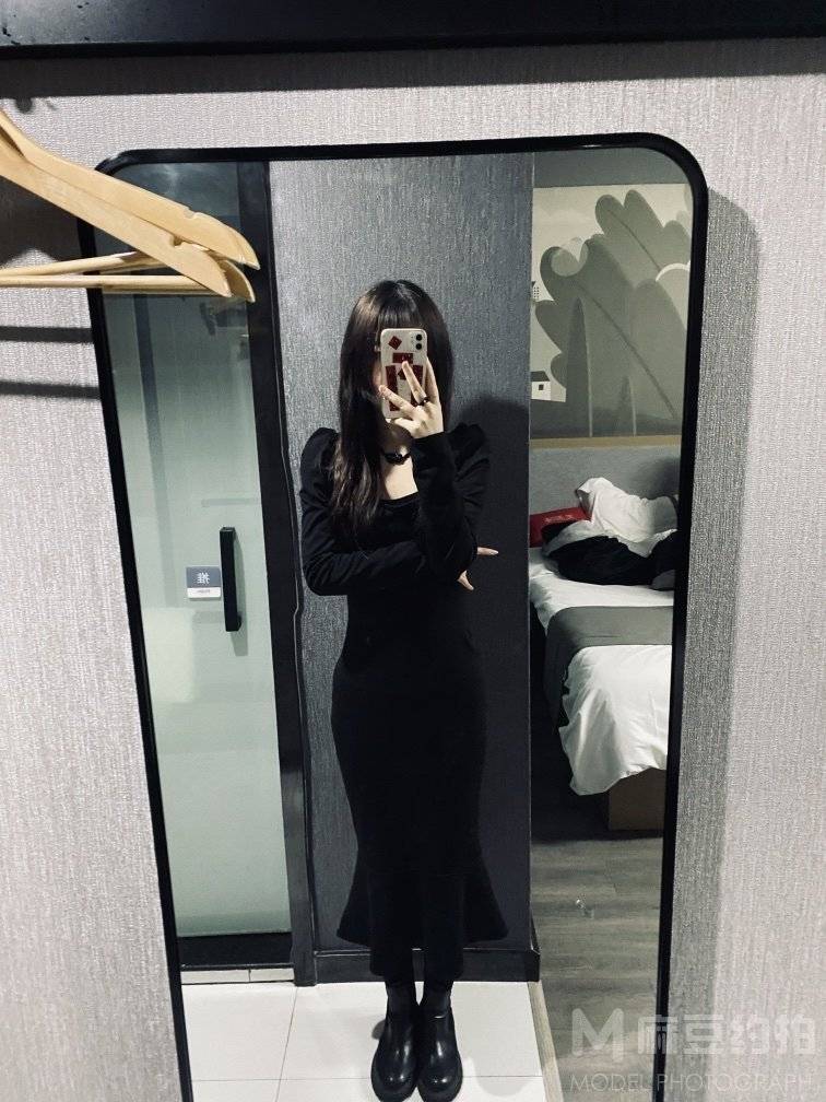 黑白模特