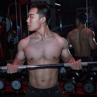 黑白模特