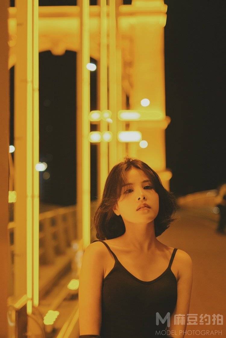 夜景模特