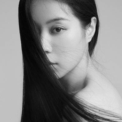 黑白模特