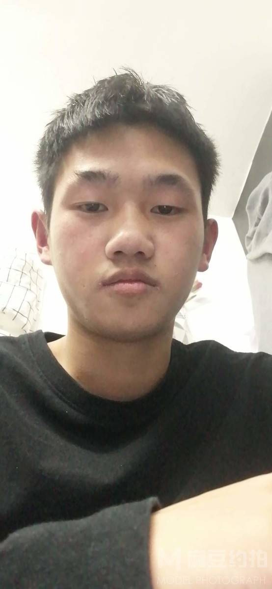 纪实模特