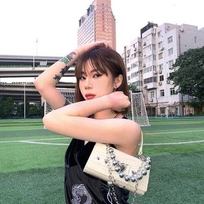 宝丽来模特