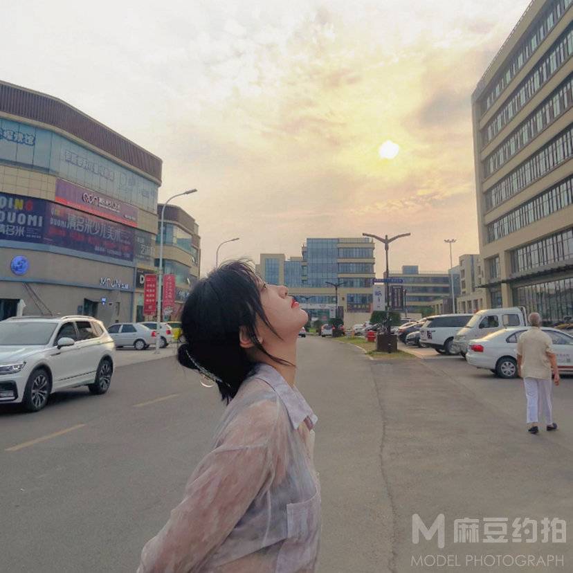 校园模特