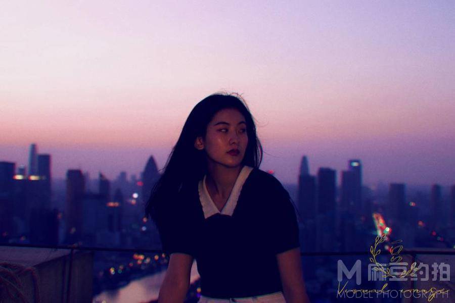 夜景模特