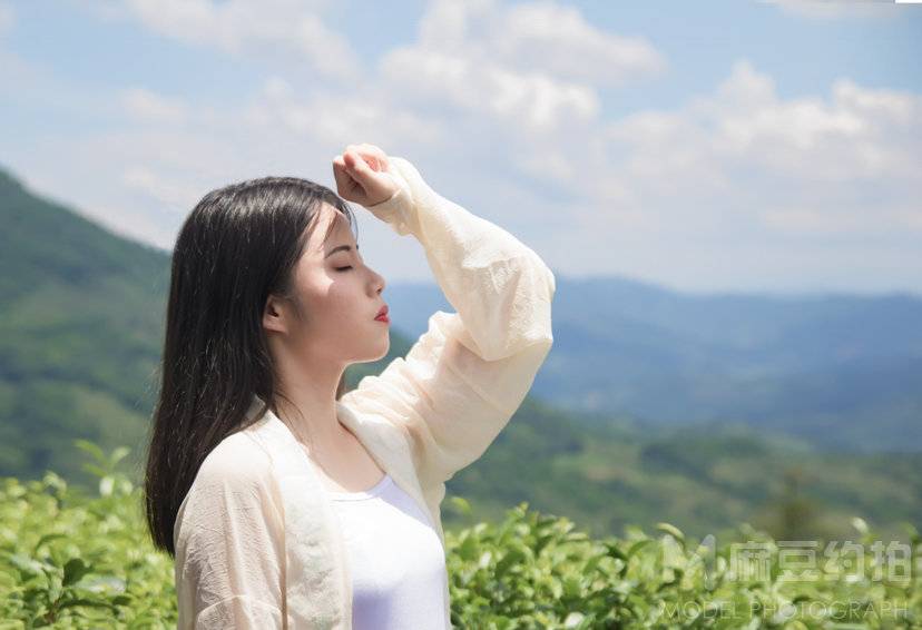 情绪模特