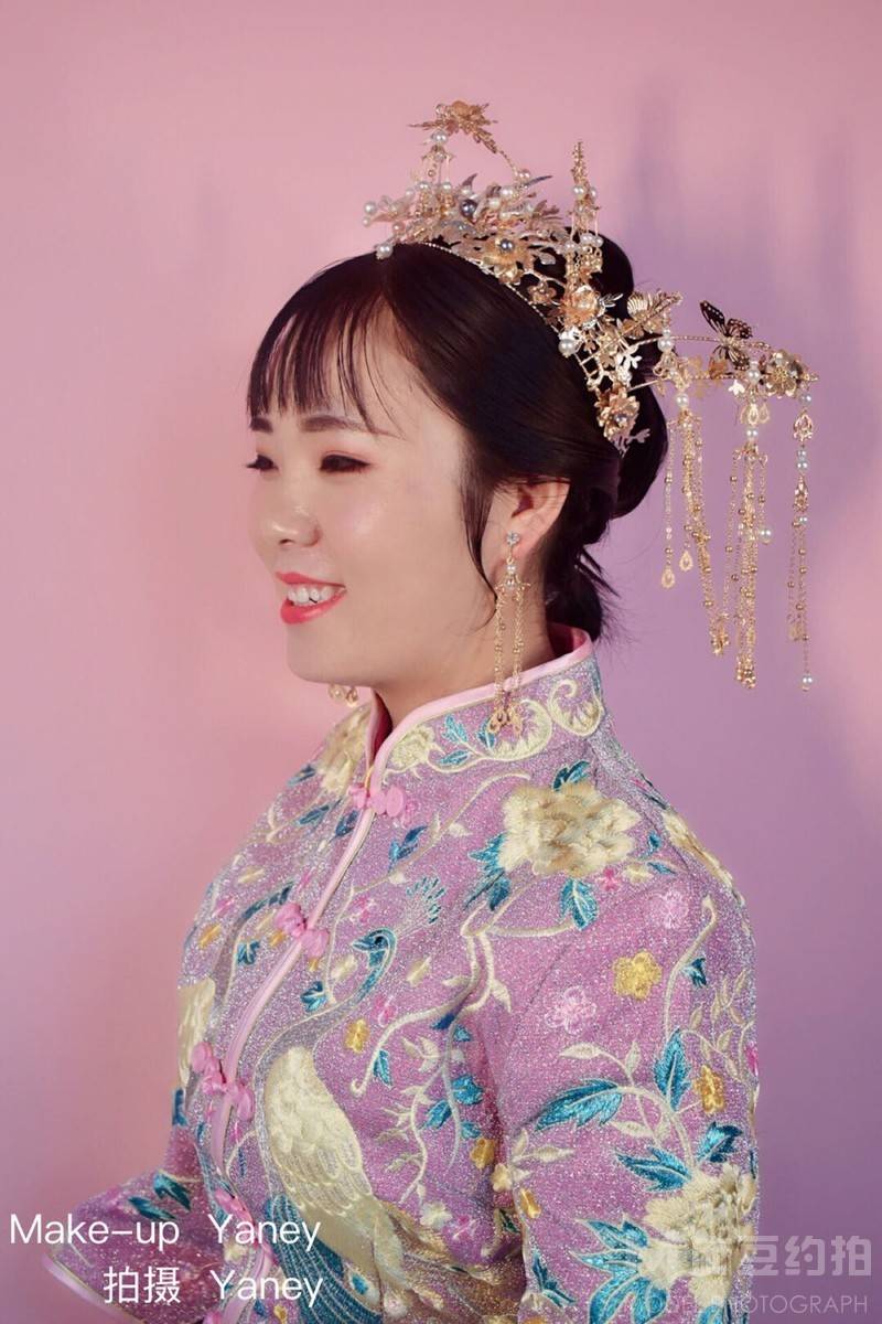 妆容模特