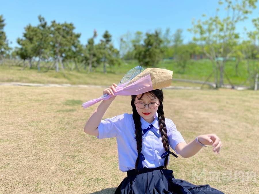 校园模特