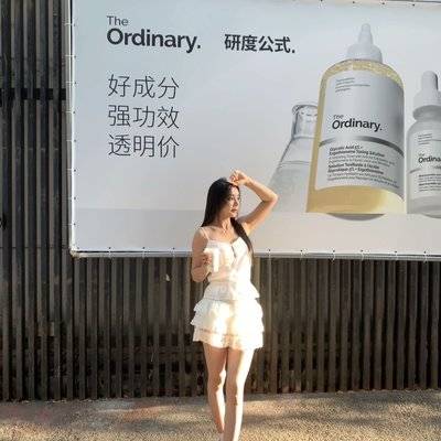 黑白模特