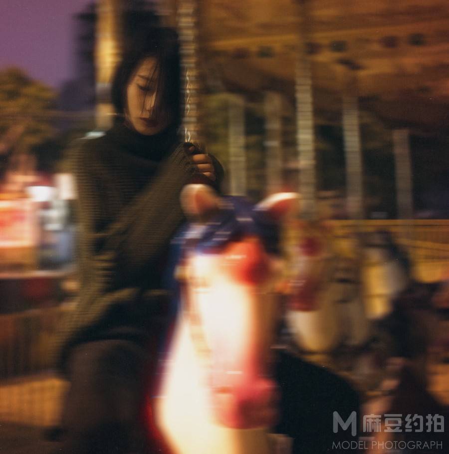 情绪模特