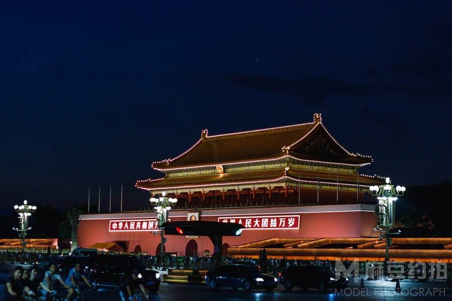 黑白模特