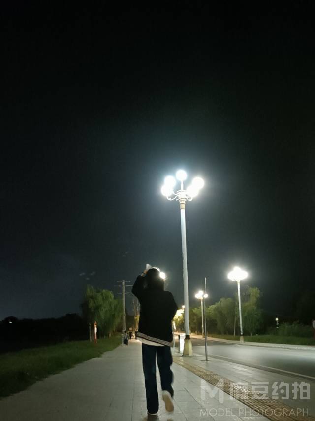 夜景模特