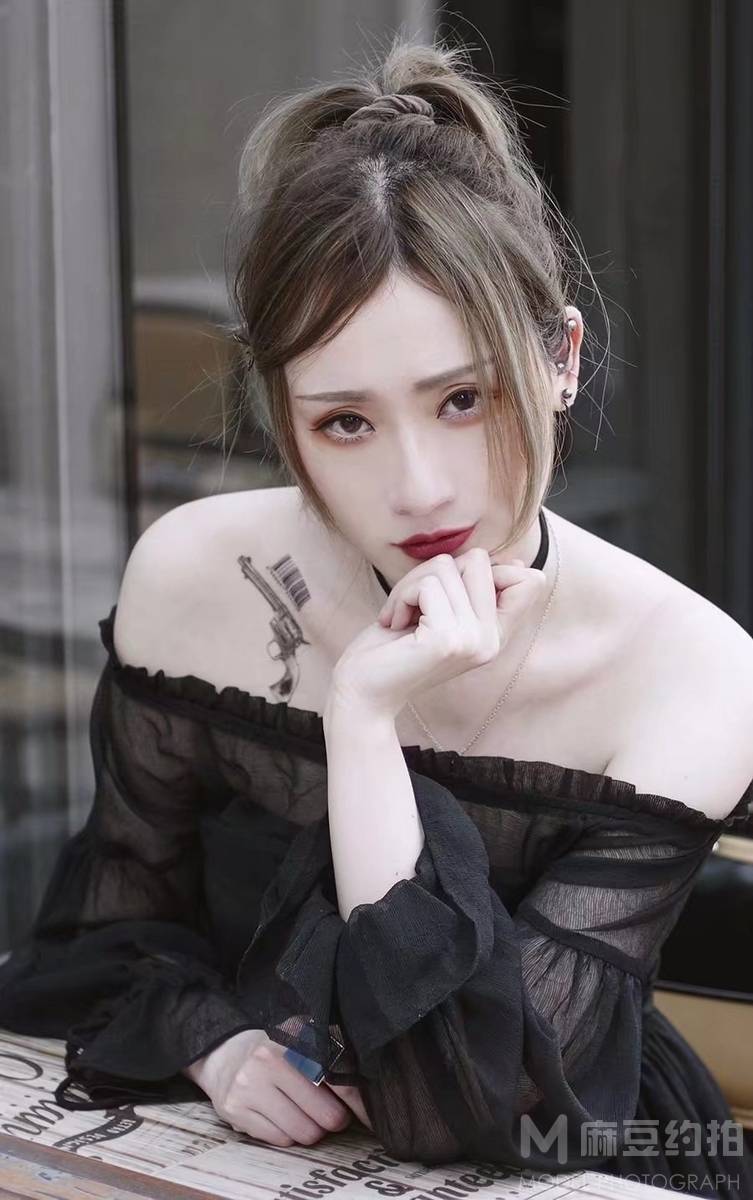 暗黑模特
