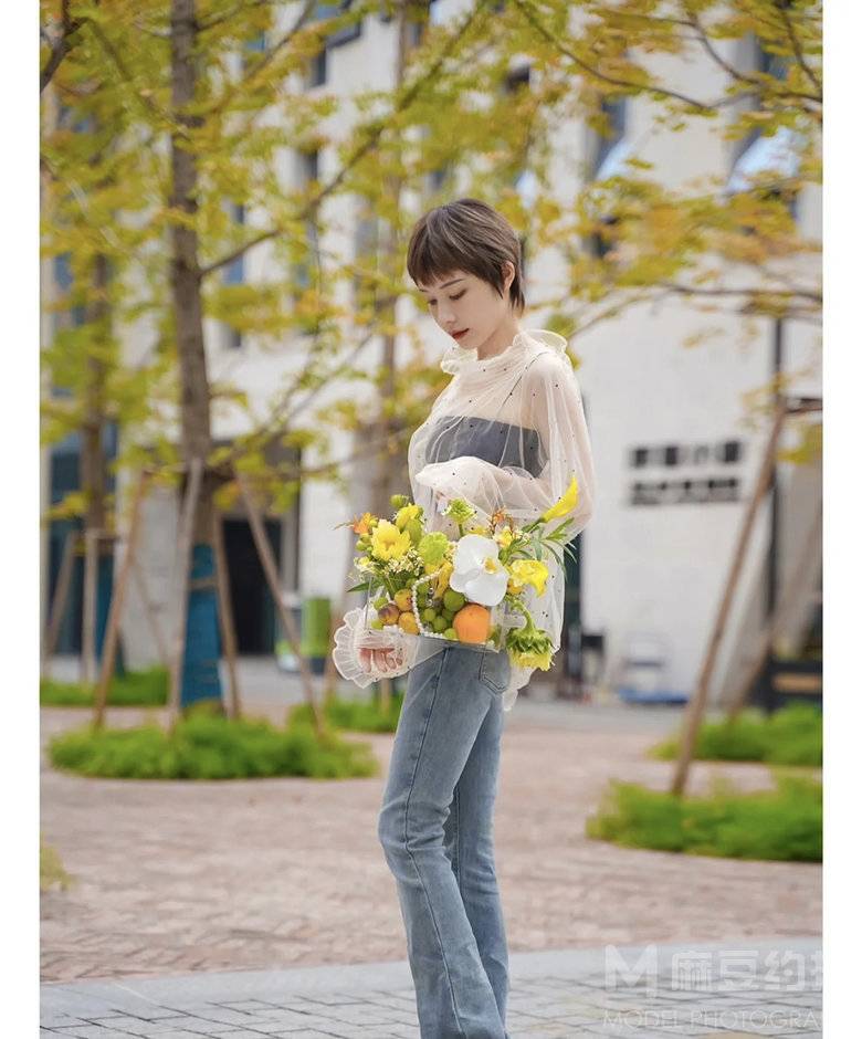 情绪模特