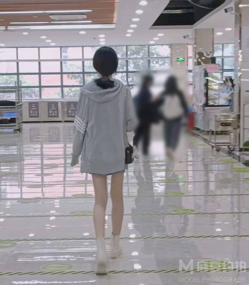 校园模特