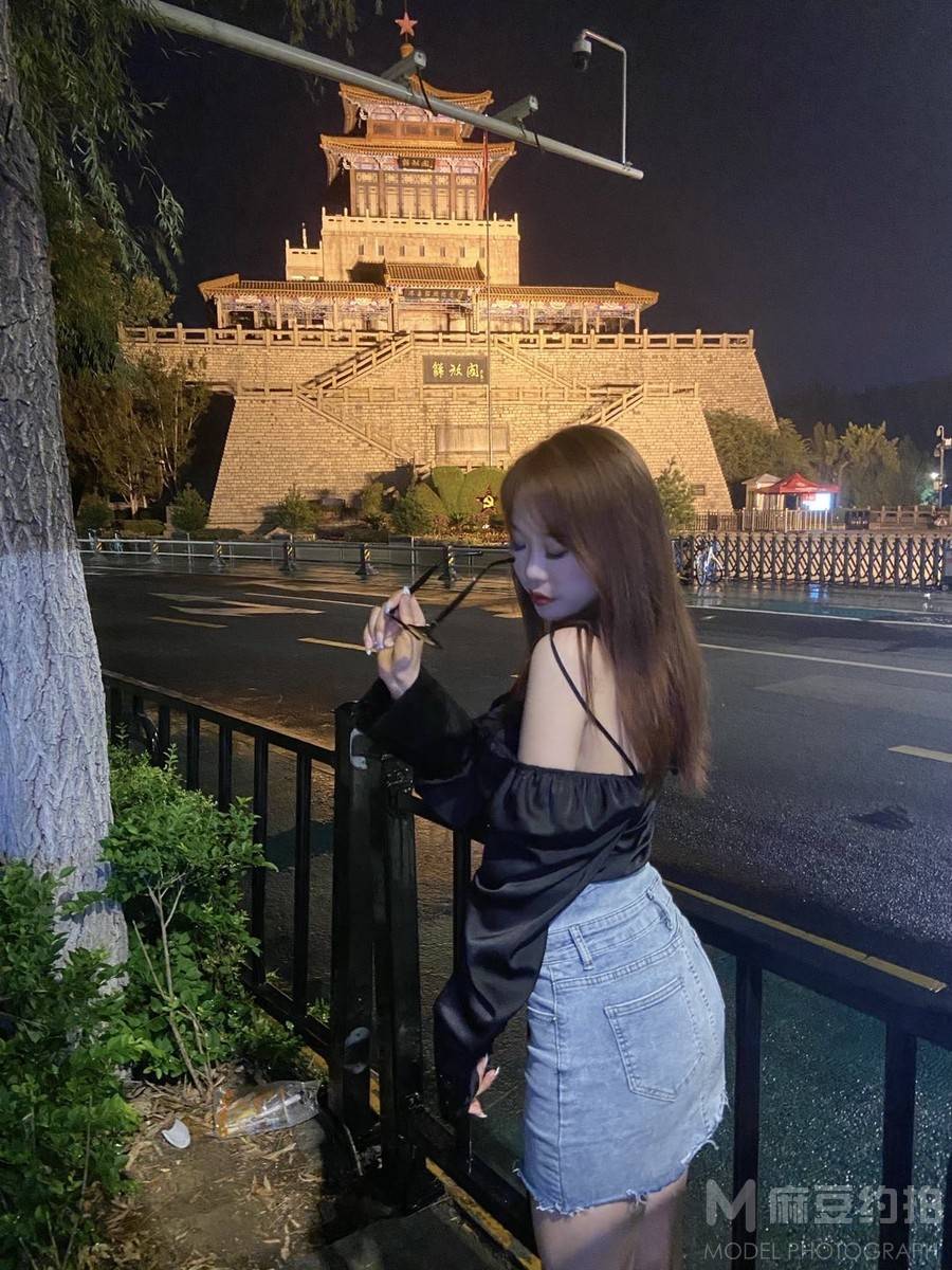 夜景模特