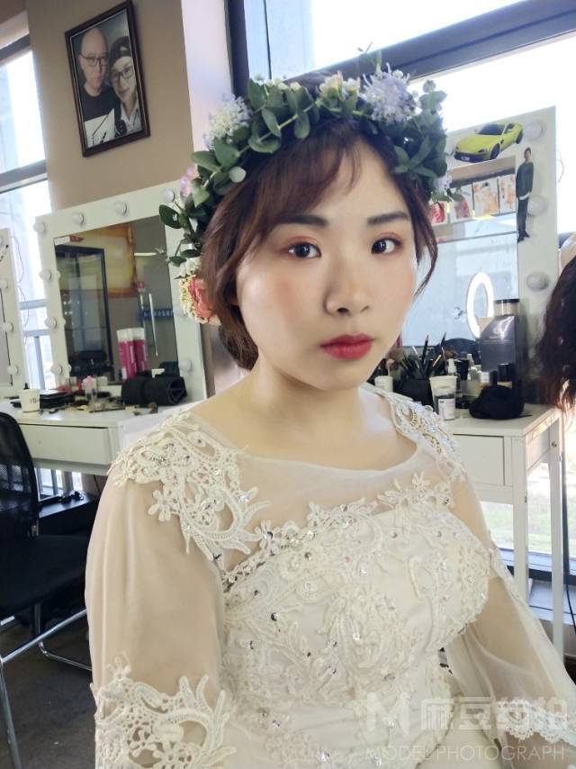 妆容模特
