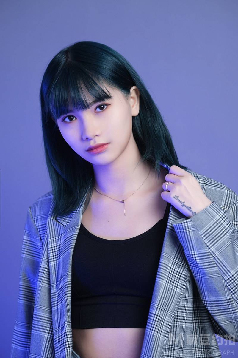 情绪模特