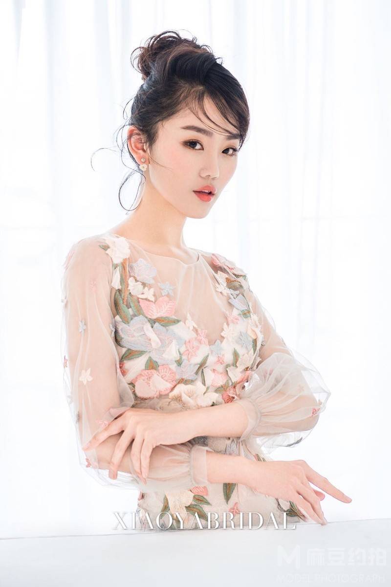 妆容模特
