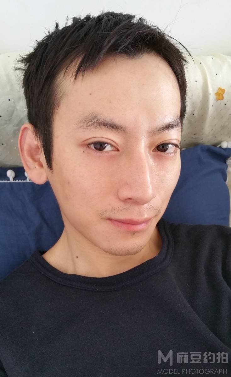 纪实模特