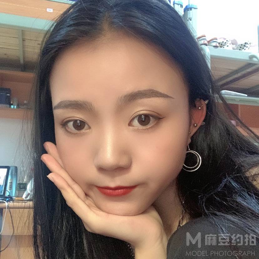 妆容模特