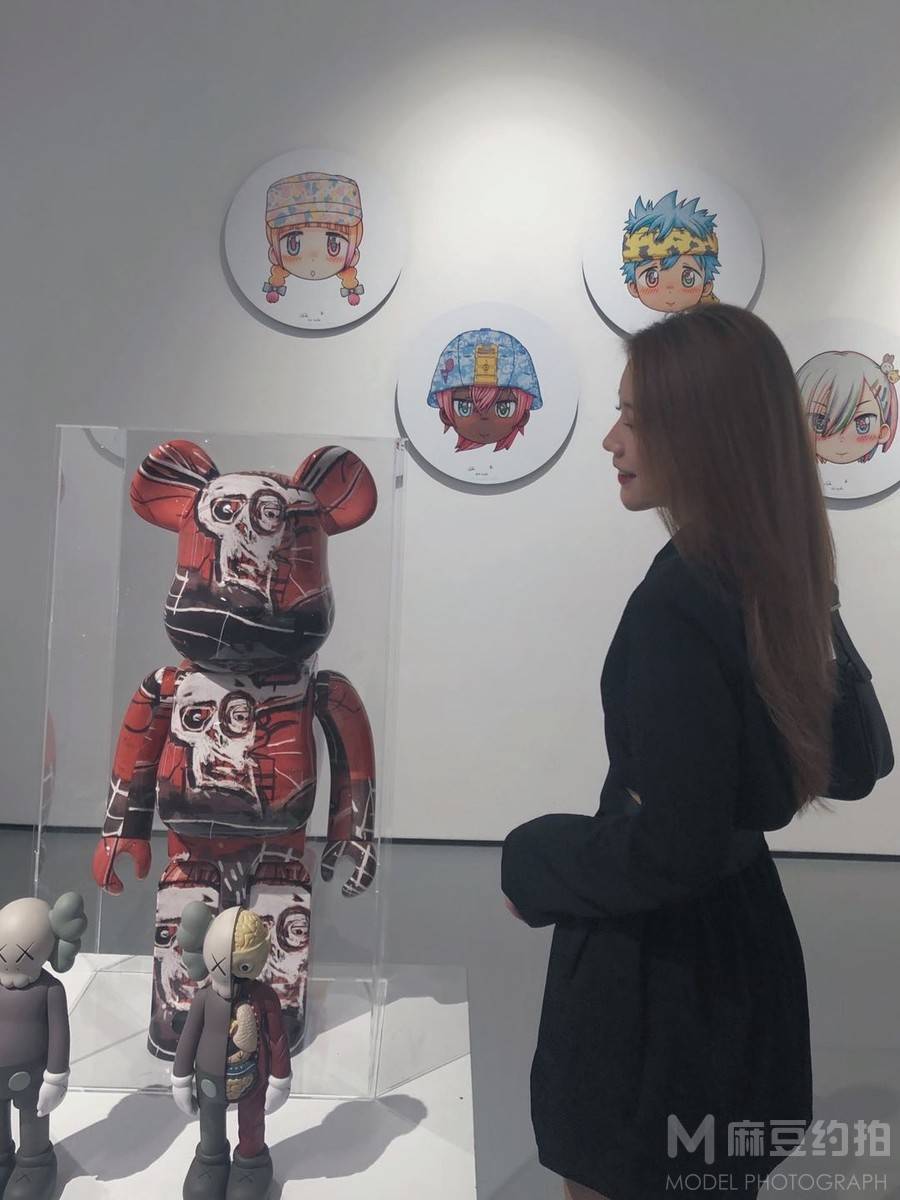 情绪模特