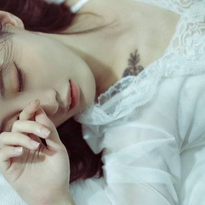 黑白模特