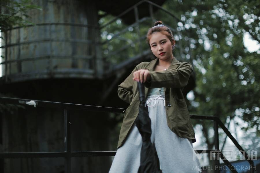 情绪模特