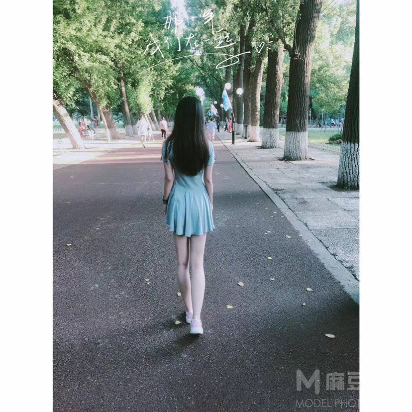 黑白模特