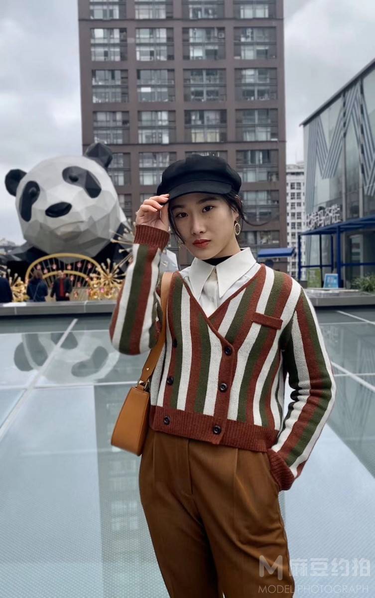 情绪模特