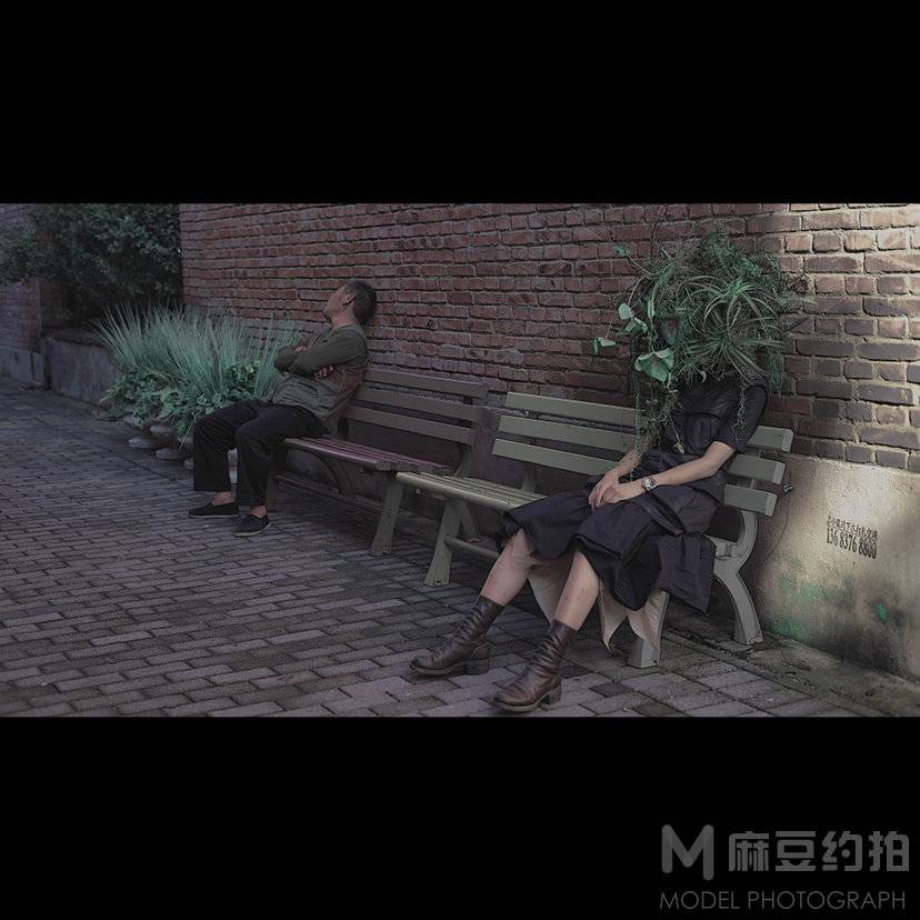 情绪模特