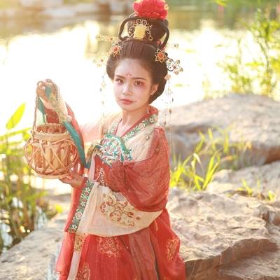 汉服模特