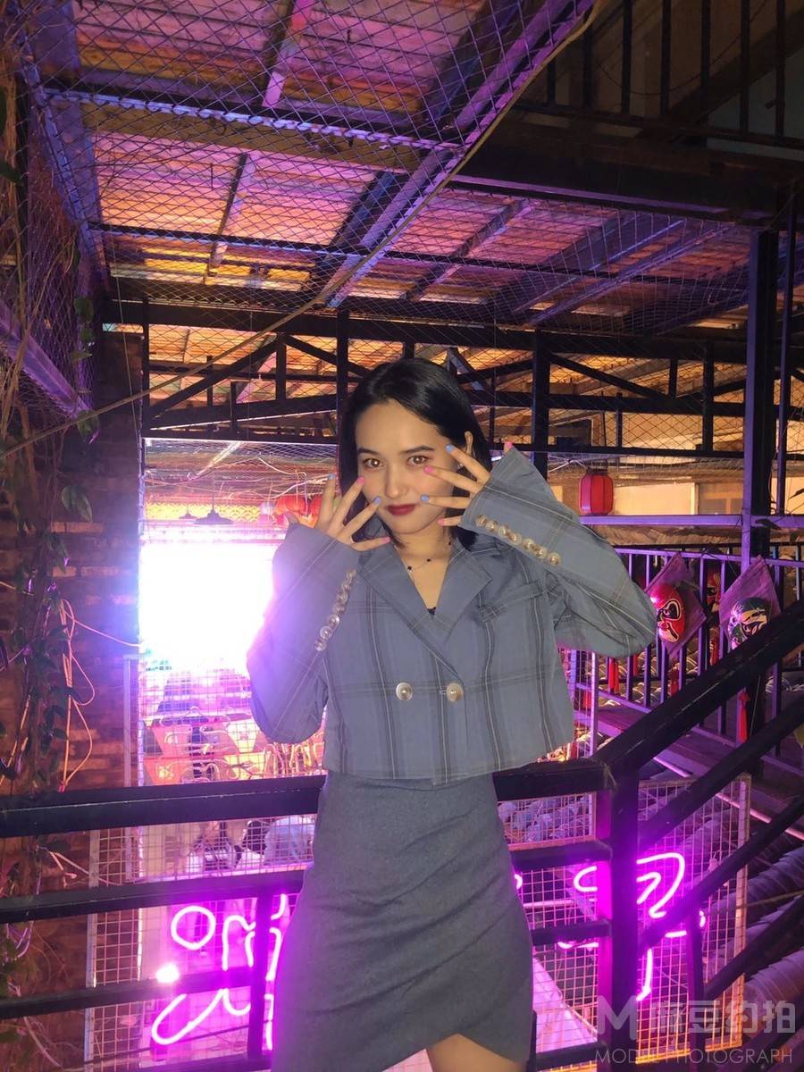 校园模特