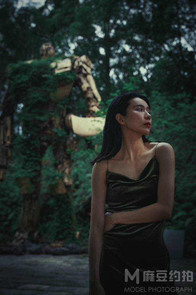 情绪模特