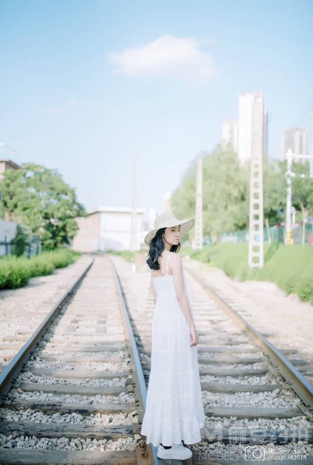 校园模特