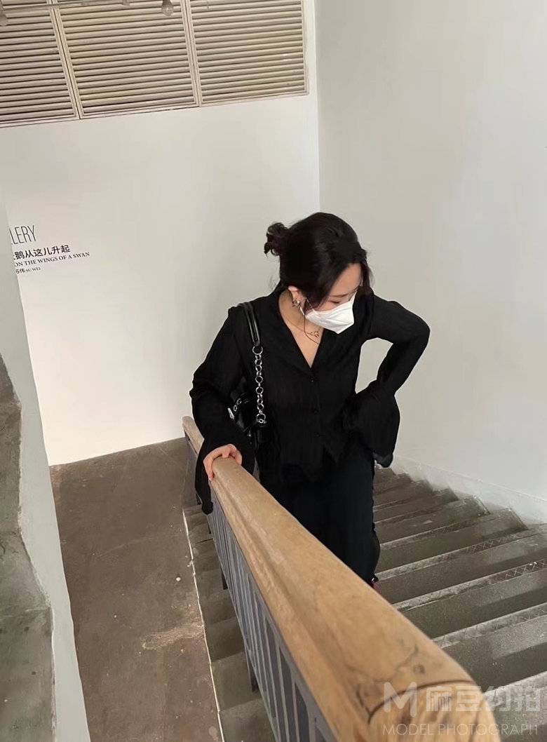 黑白模特