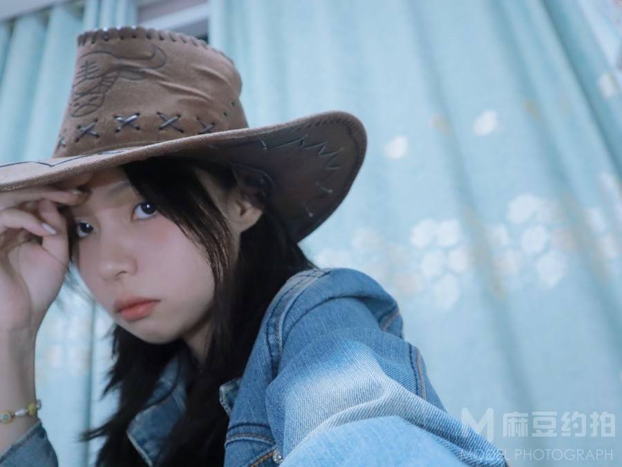 胶片模特