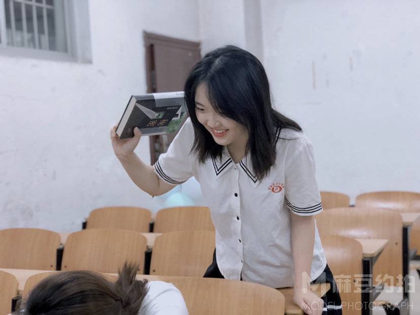 校园模特