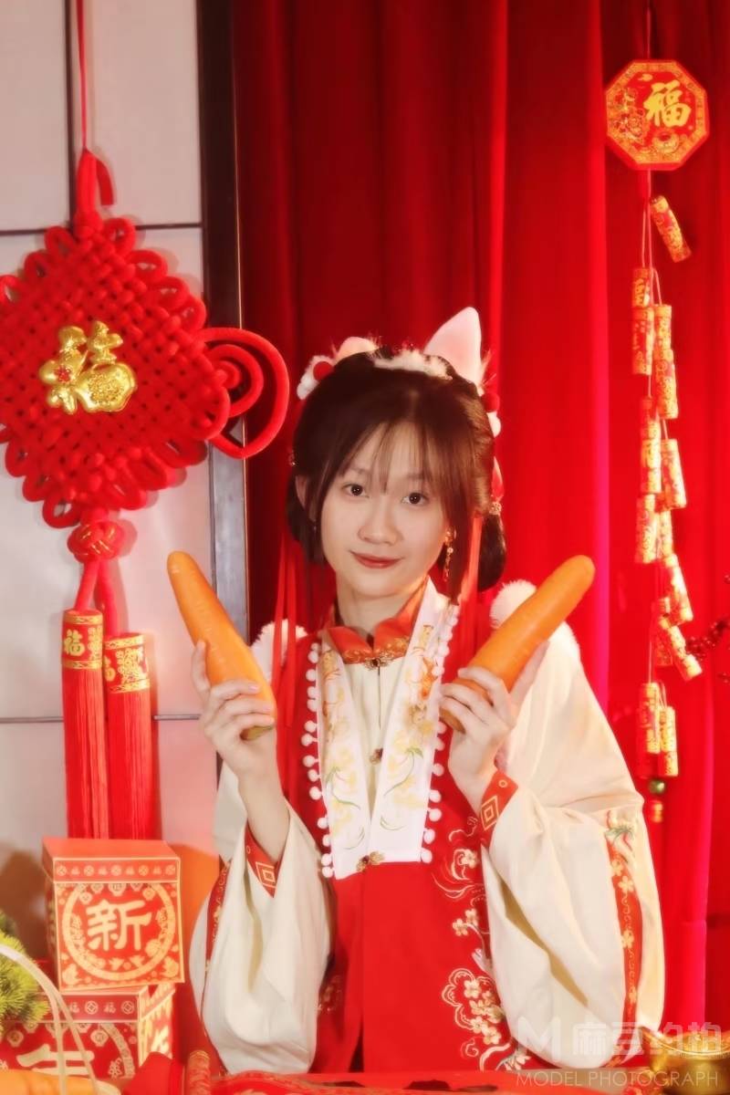 汉服模特